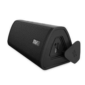 WATERPROOF WIRELESS OUTDOOR PORTABLE BLUETOOTH SPEAKER